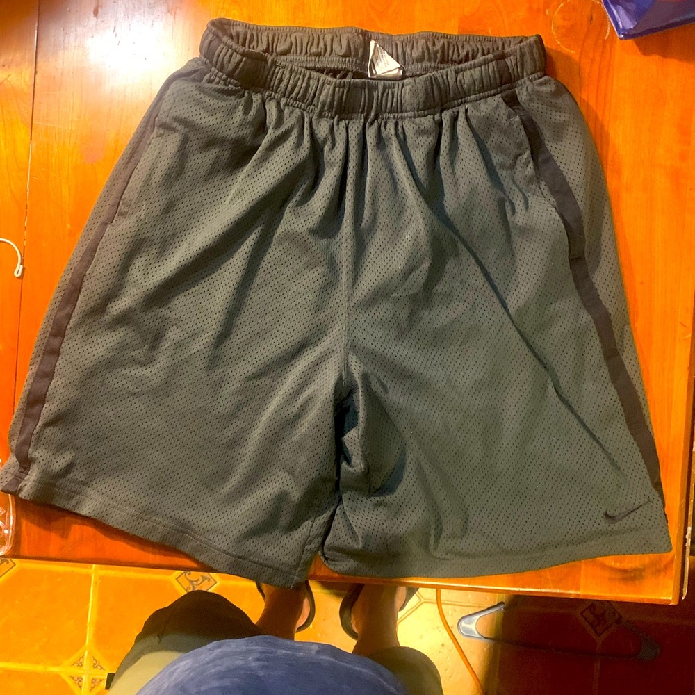 Nike shorts black XL good condition